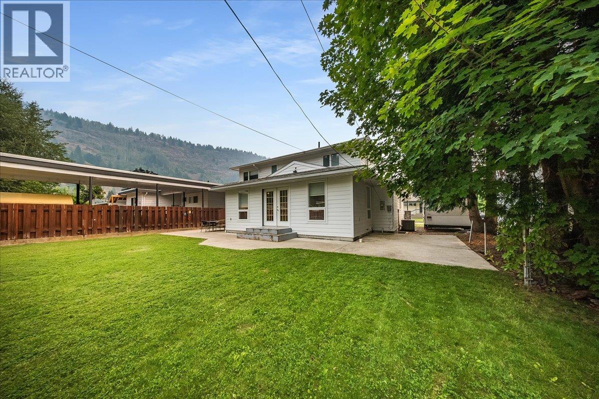1021 Regan Crescent - Image 35