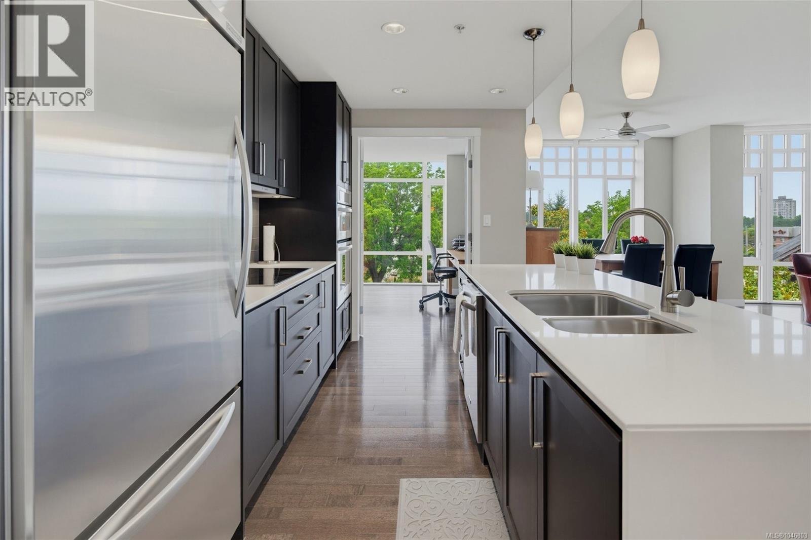 #402 999 Burdett Ave - 11