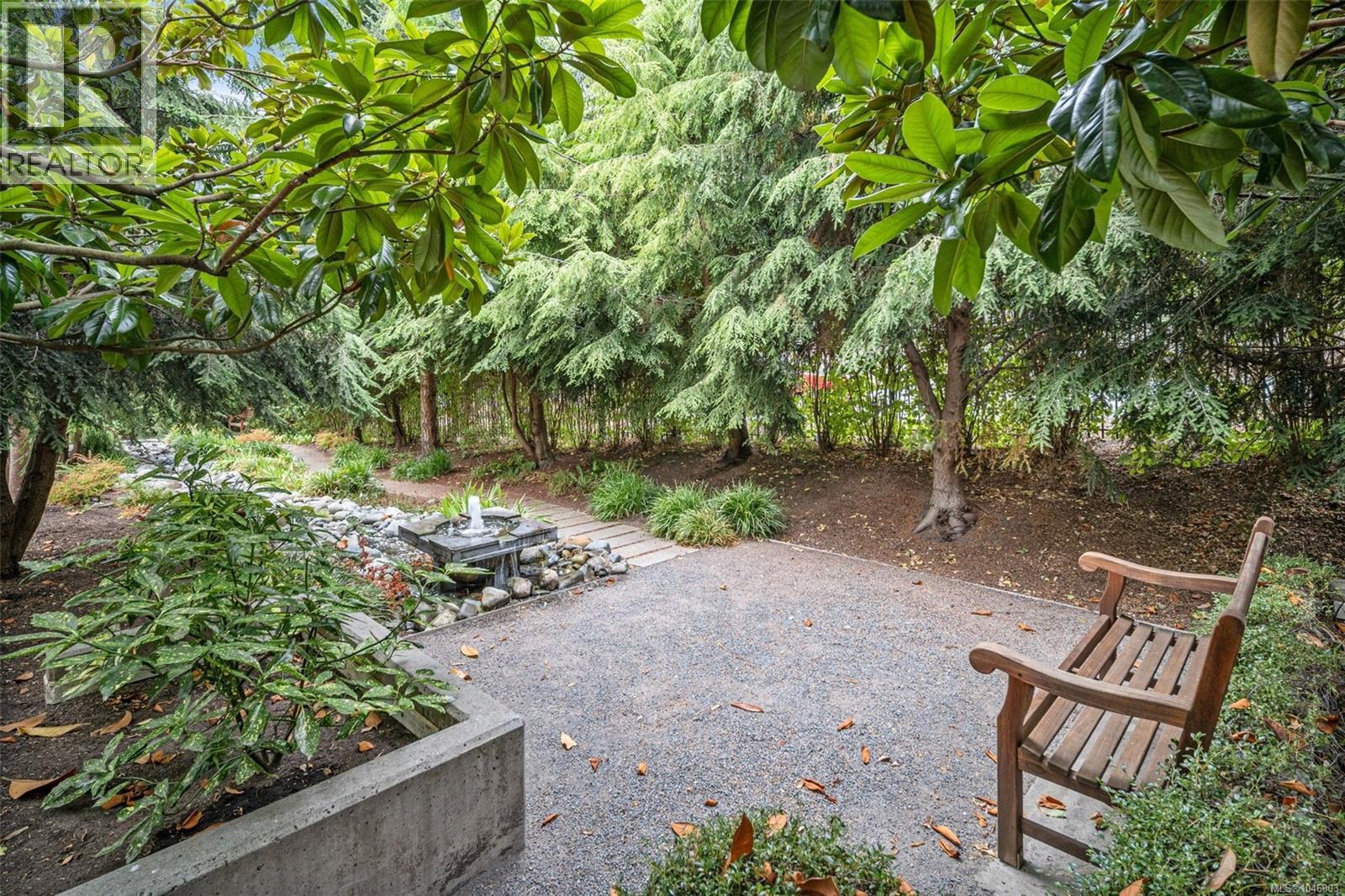 402 999 Burdett Avenue, Victoria