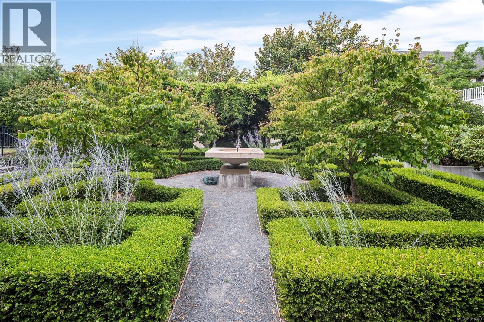 402 999 Burdett Avenue, Victoria