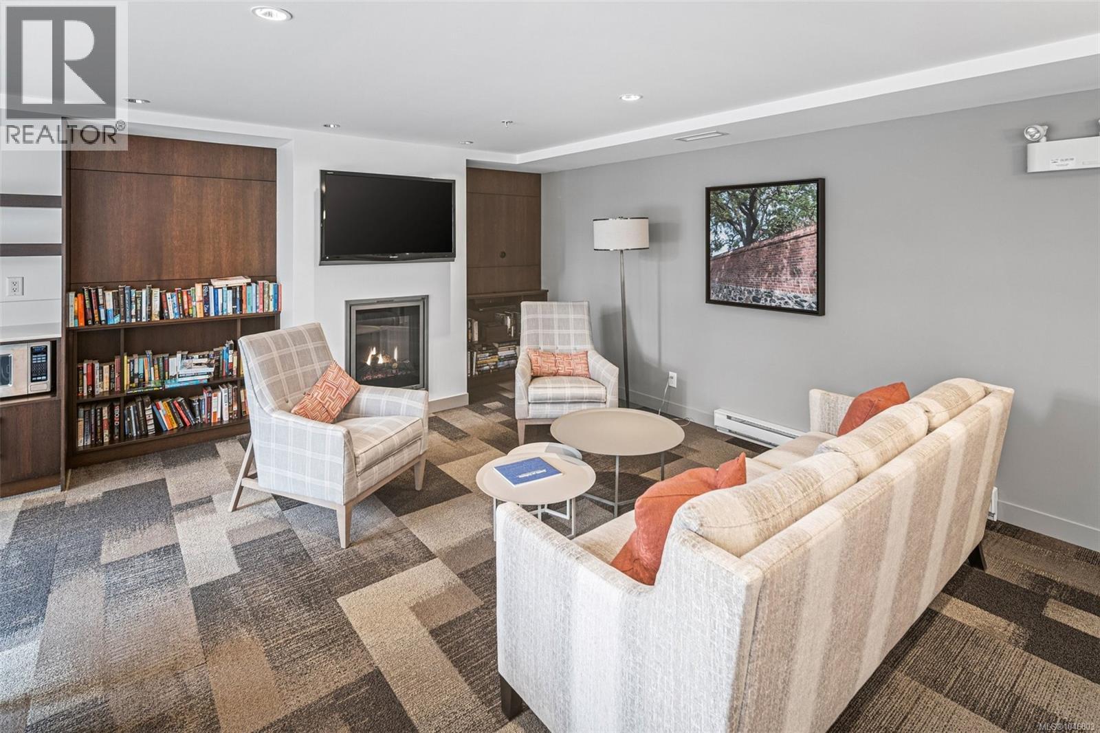 402 999 Burdett Avenue, Victoria