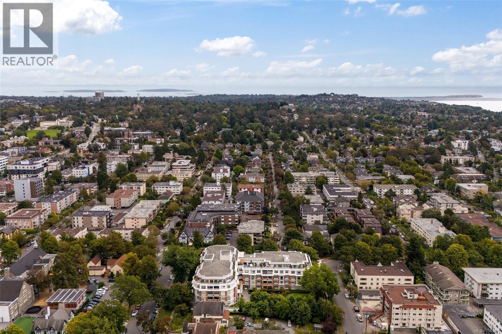 402 999 Burdett Avenue, Victoria