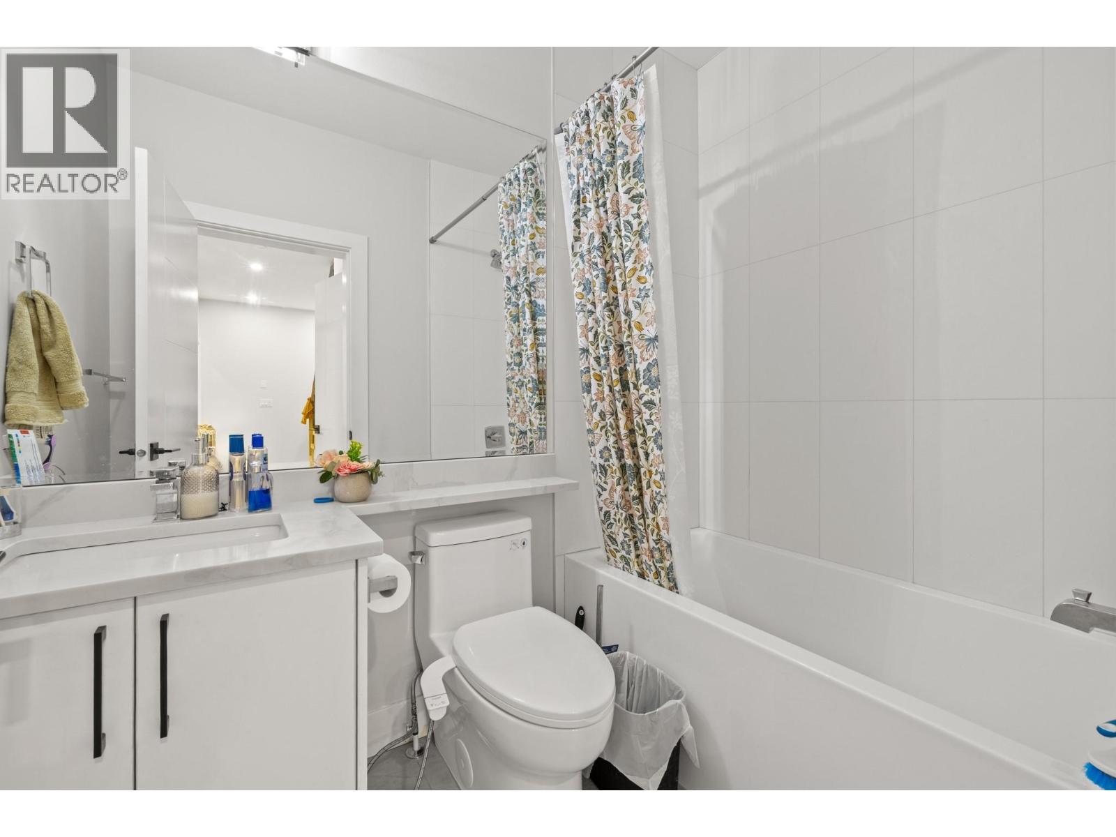 4 824 Glenwood Avenue, Kelowna