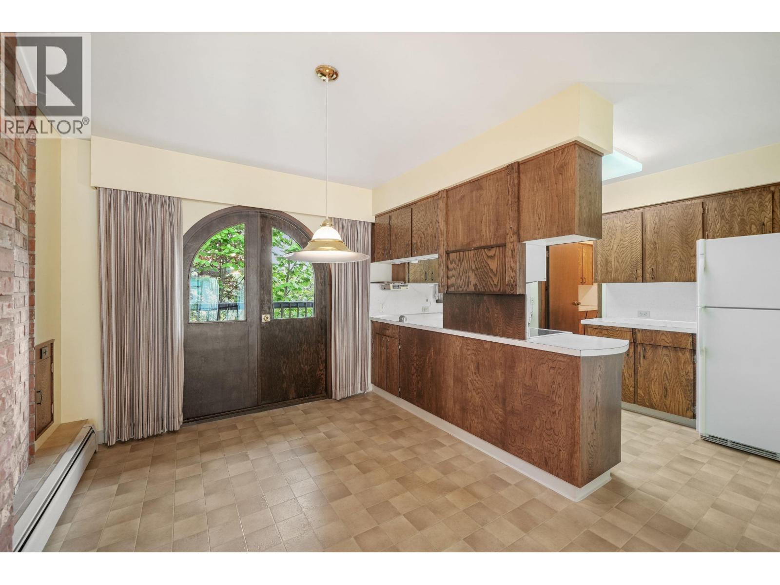 380 METTA STREET, Port Moody