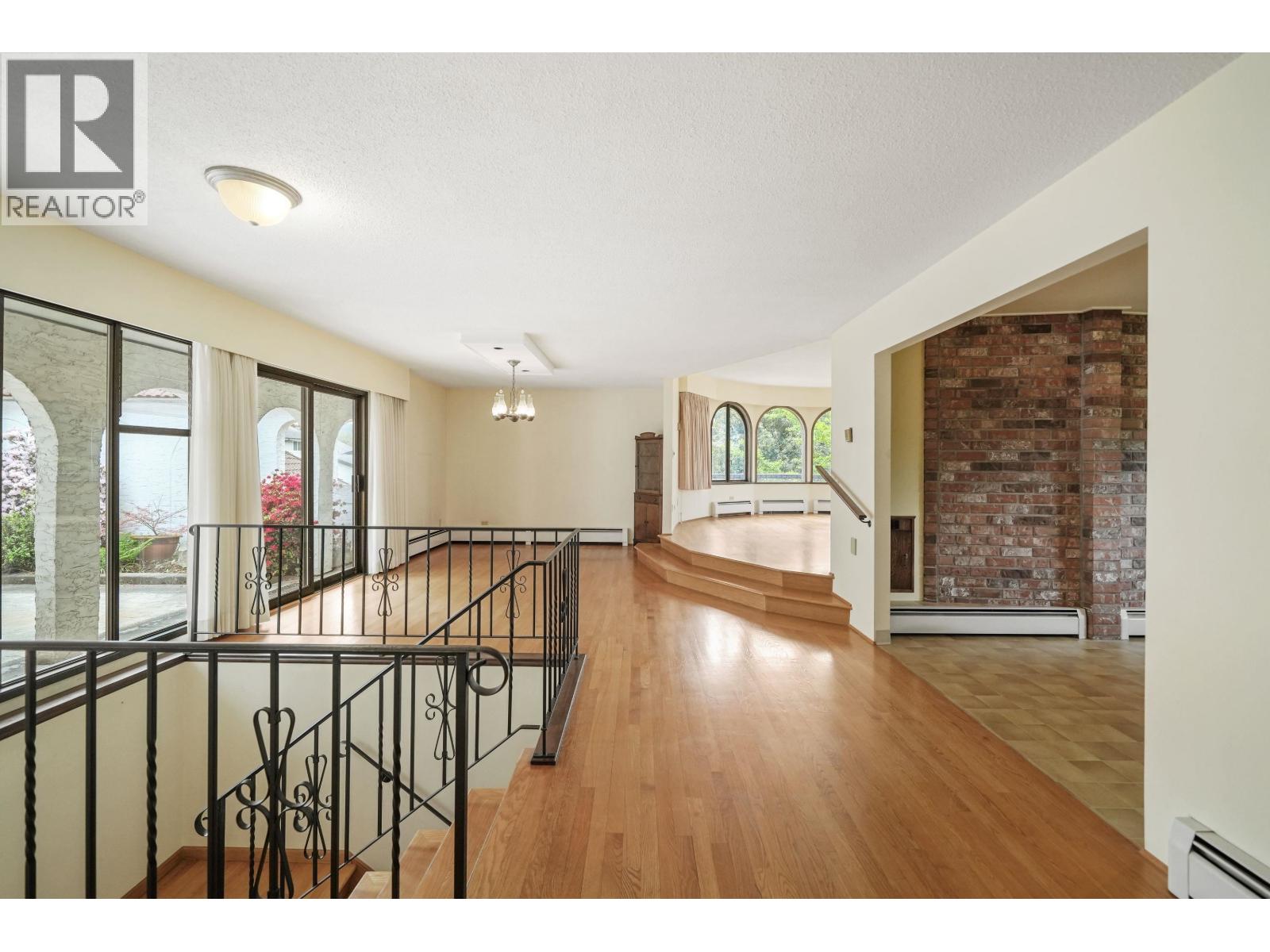 380 METTA STREET, Port Moody