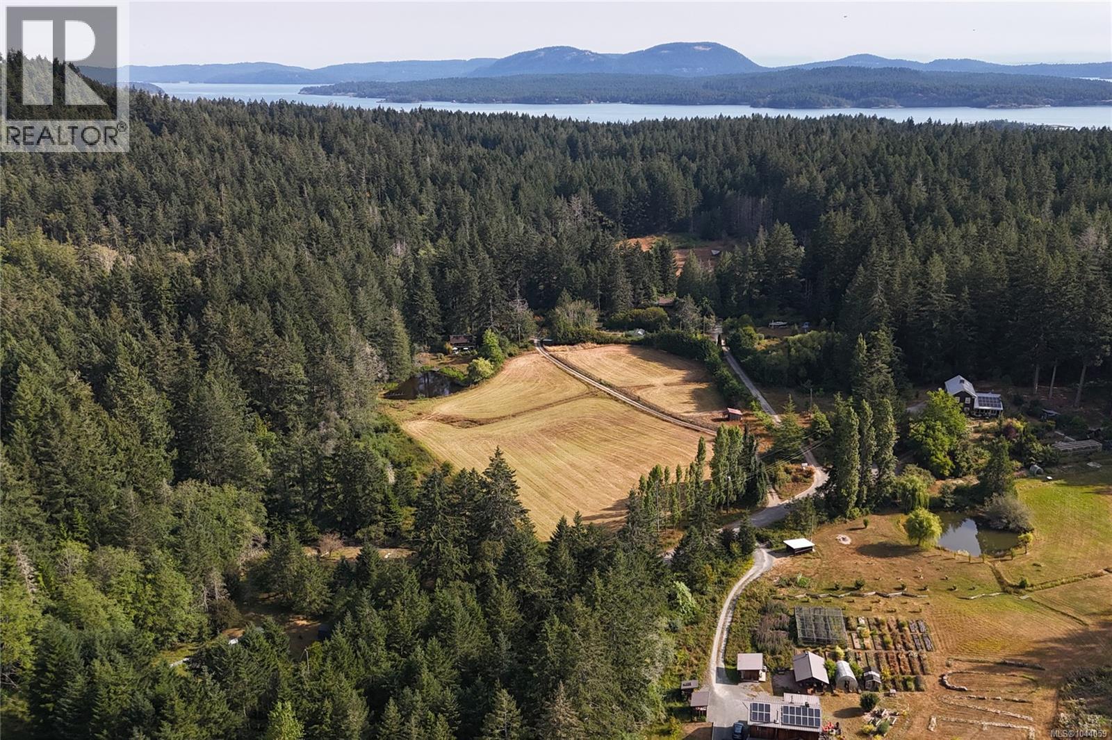 190 McLennan Dr, Salt Spring