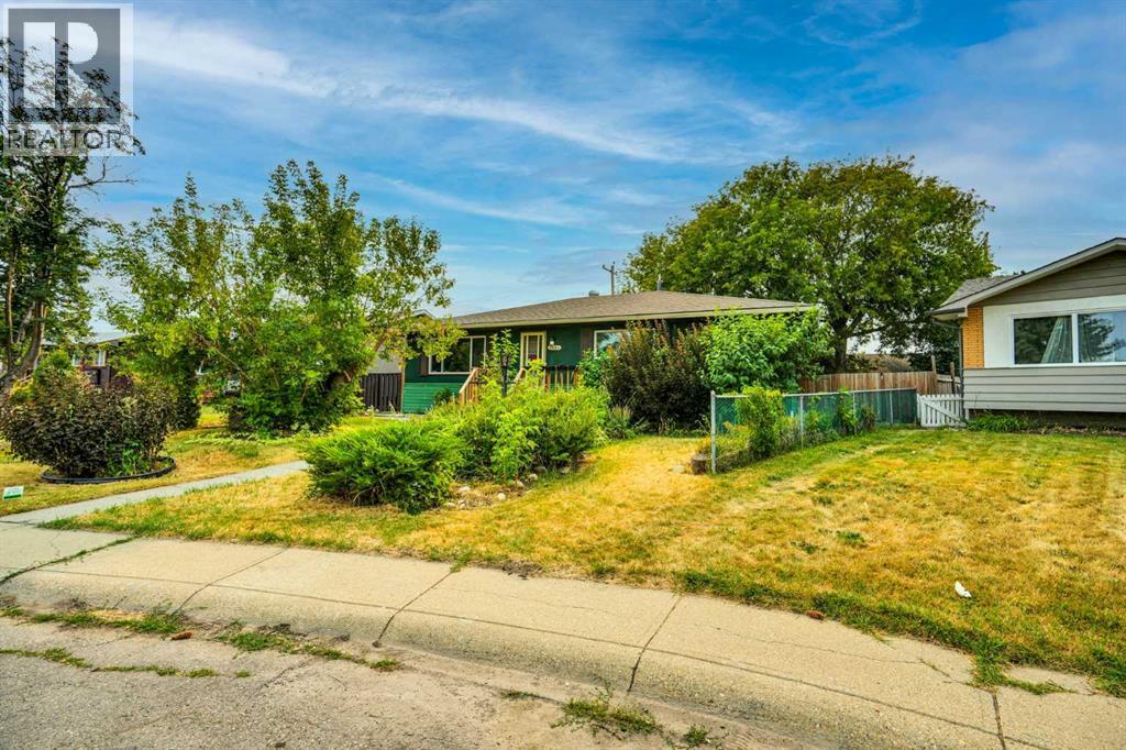 5404 Valentine Crescent SE - 4