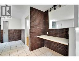 5404 Valentine Crescent Se, Calgary, AB T2A2K6 Photo 13