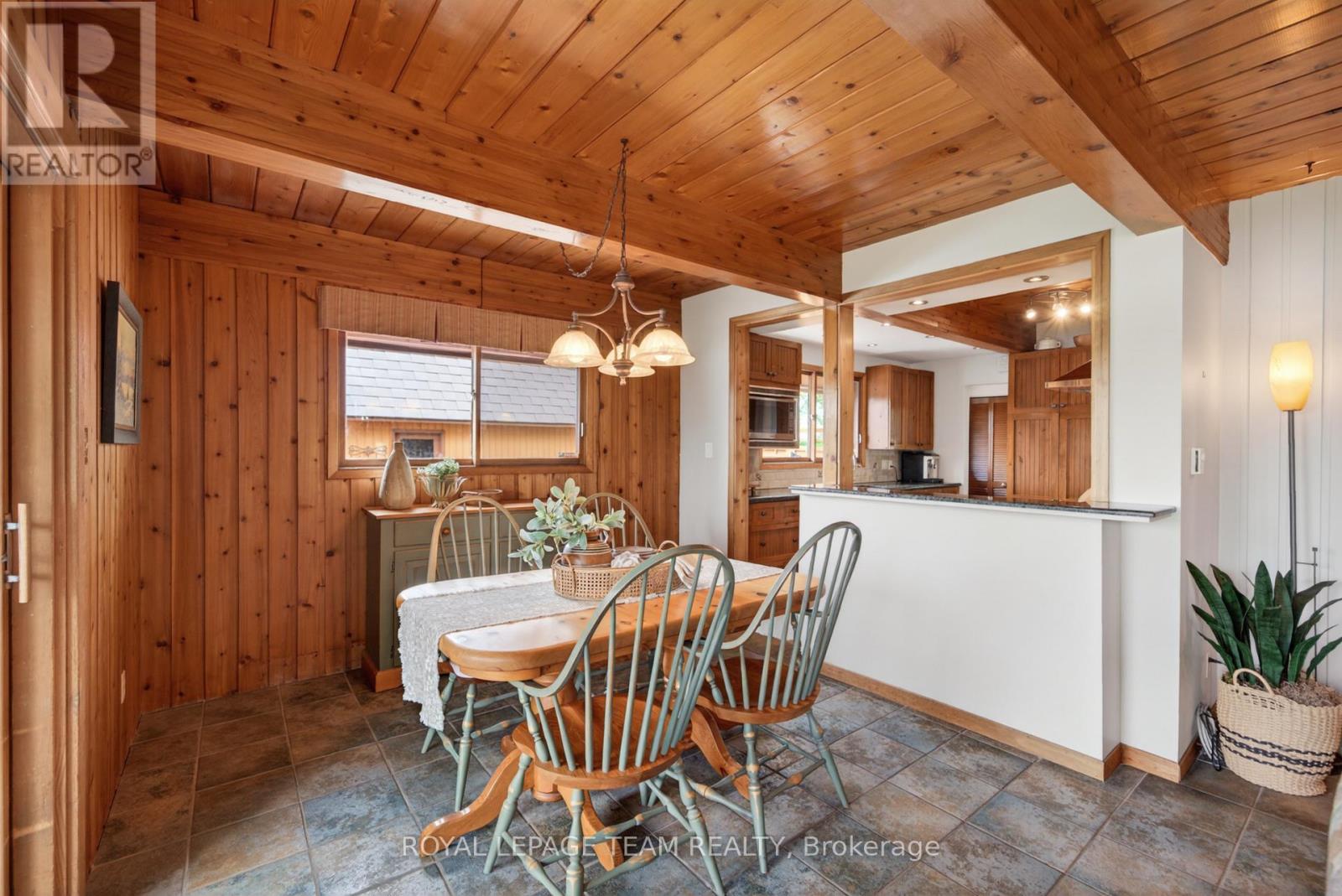 6721 RIDEAU STREET S - 21