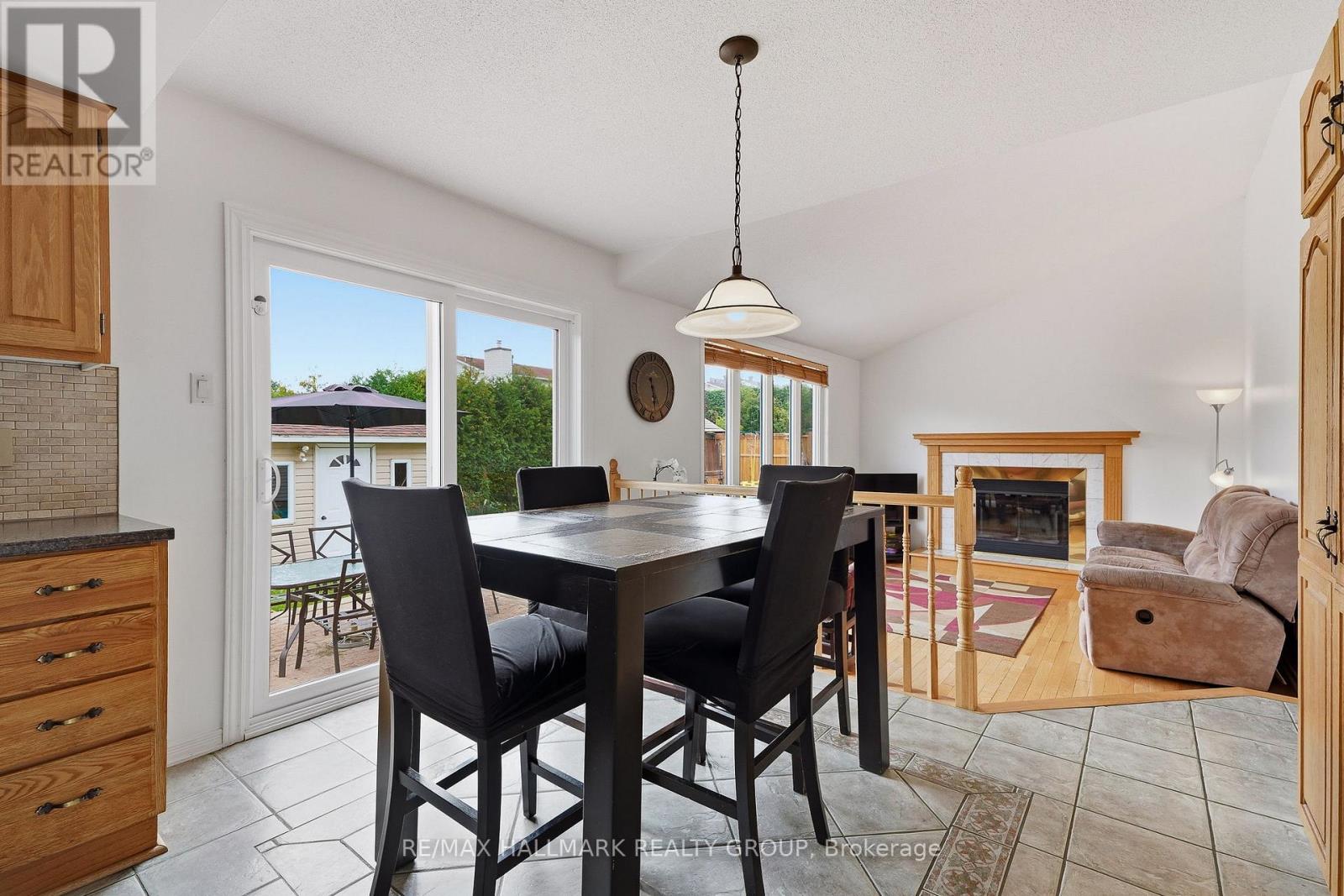 3351 DESCOTES CIRCLE - Image 17