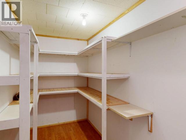 3763 SELKIRK AVE - 40