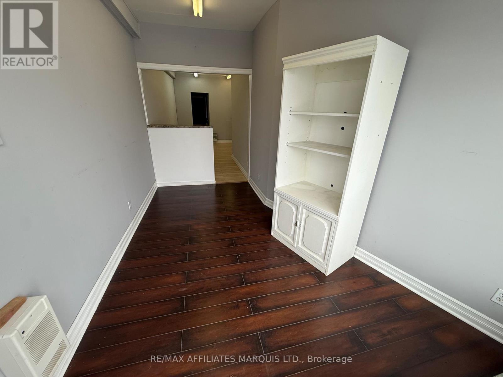 1118 PAUL STREET