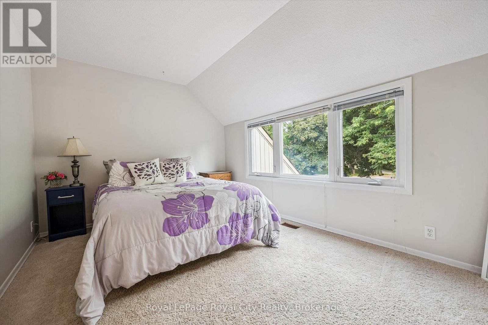 8 BERKLEY PLACE - Image 17