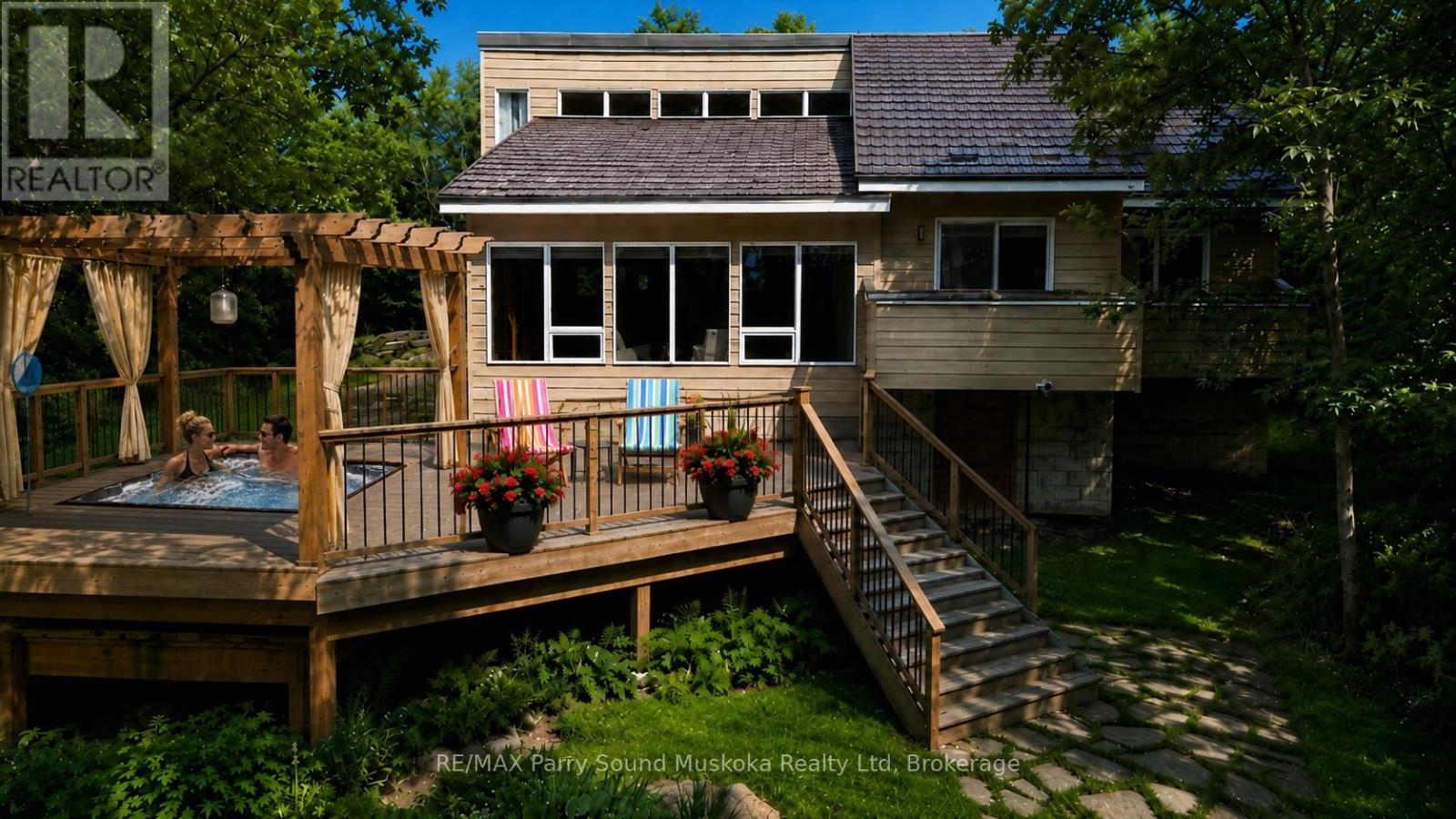 587 CENTRE ROAD - 2
