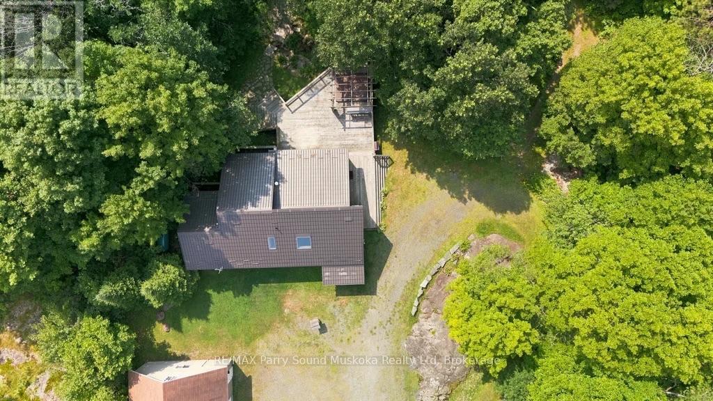 587 CENTRE ROAD - Image 35
