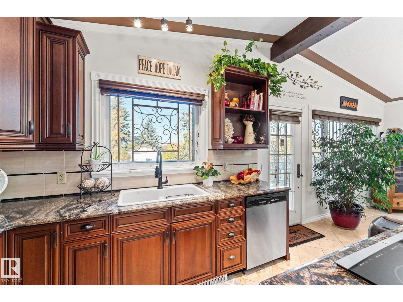 11124 110A AV NW - 26