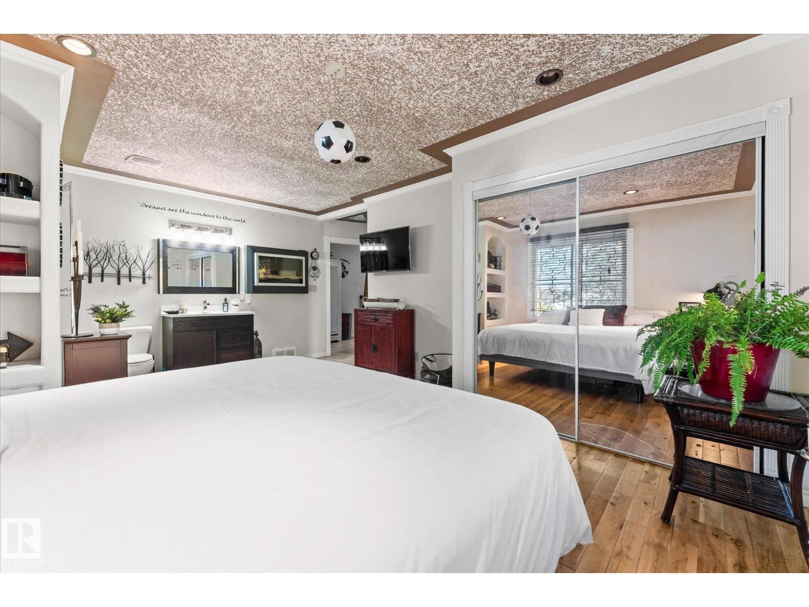 11124 110A Avenue NW - Photo 39