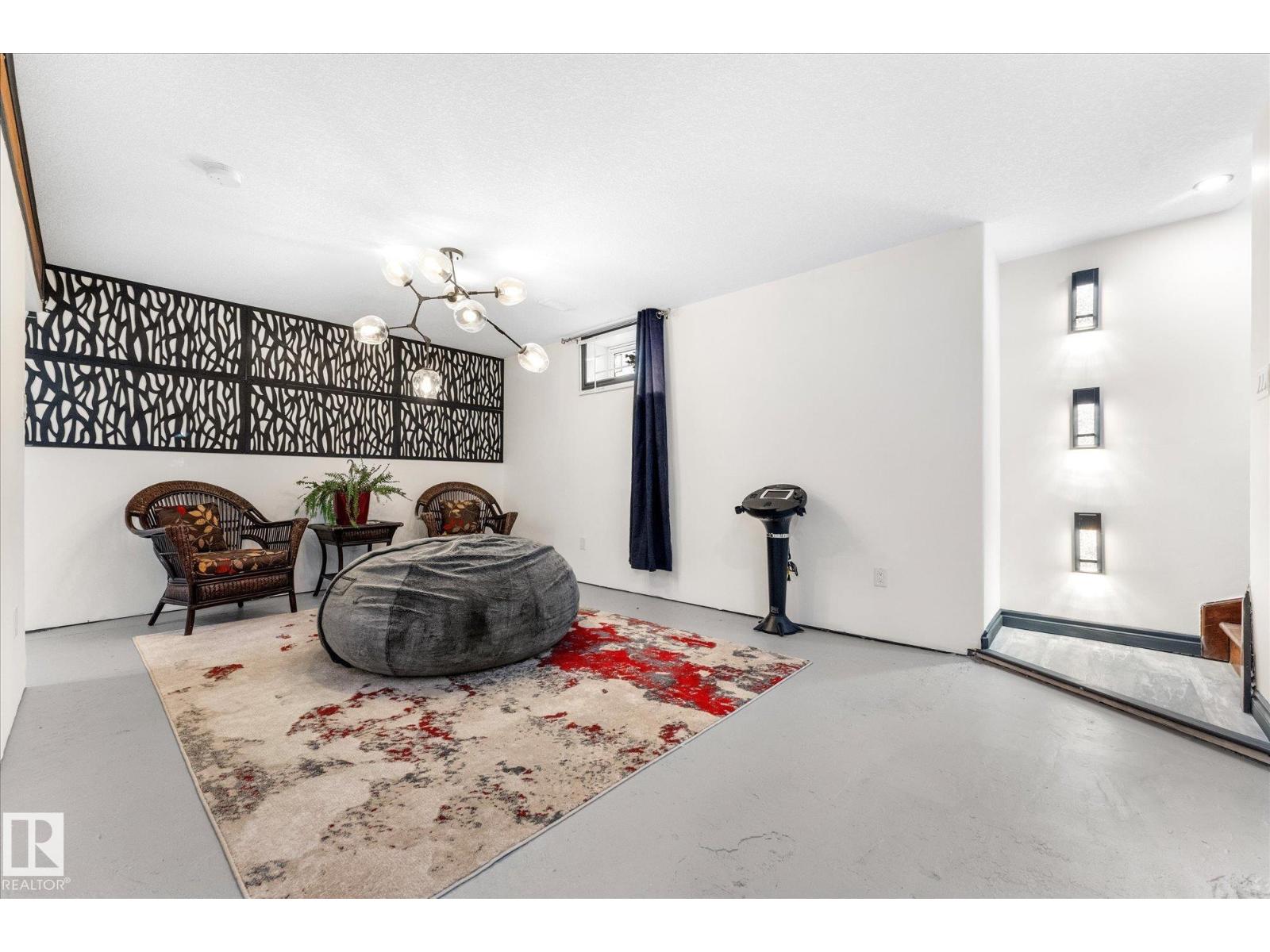11124 110A AV NW - 54