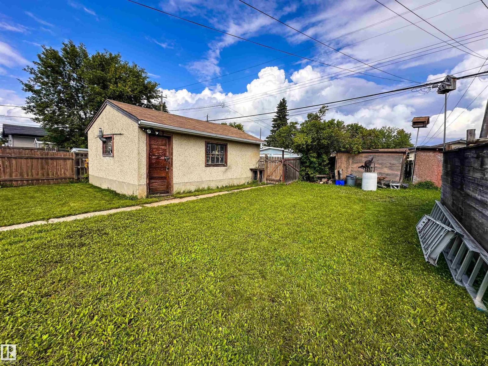 13431 119 ST NW - 4