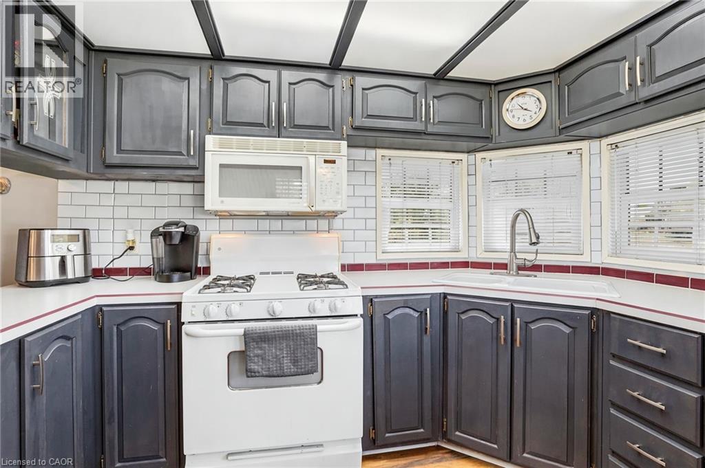 #B34 2490 GOVERNORS Road - Image 11