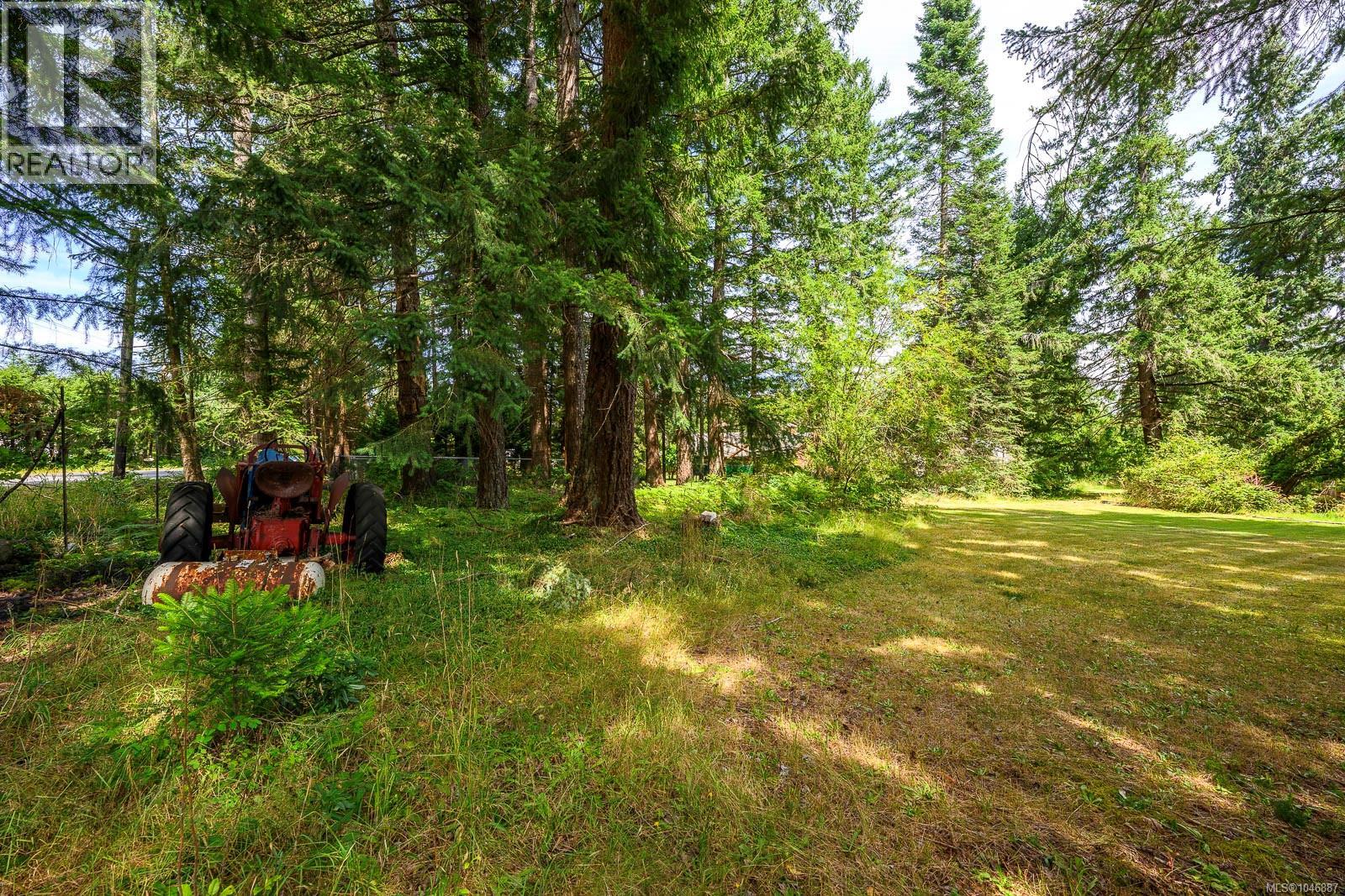 8808 Island Hwy N - Image 9