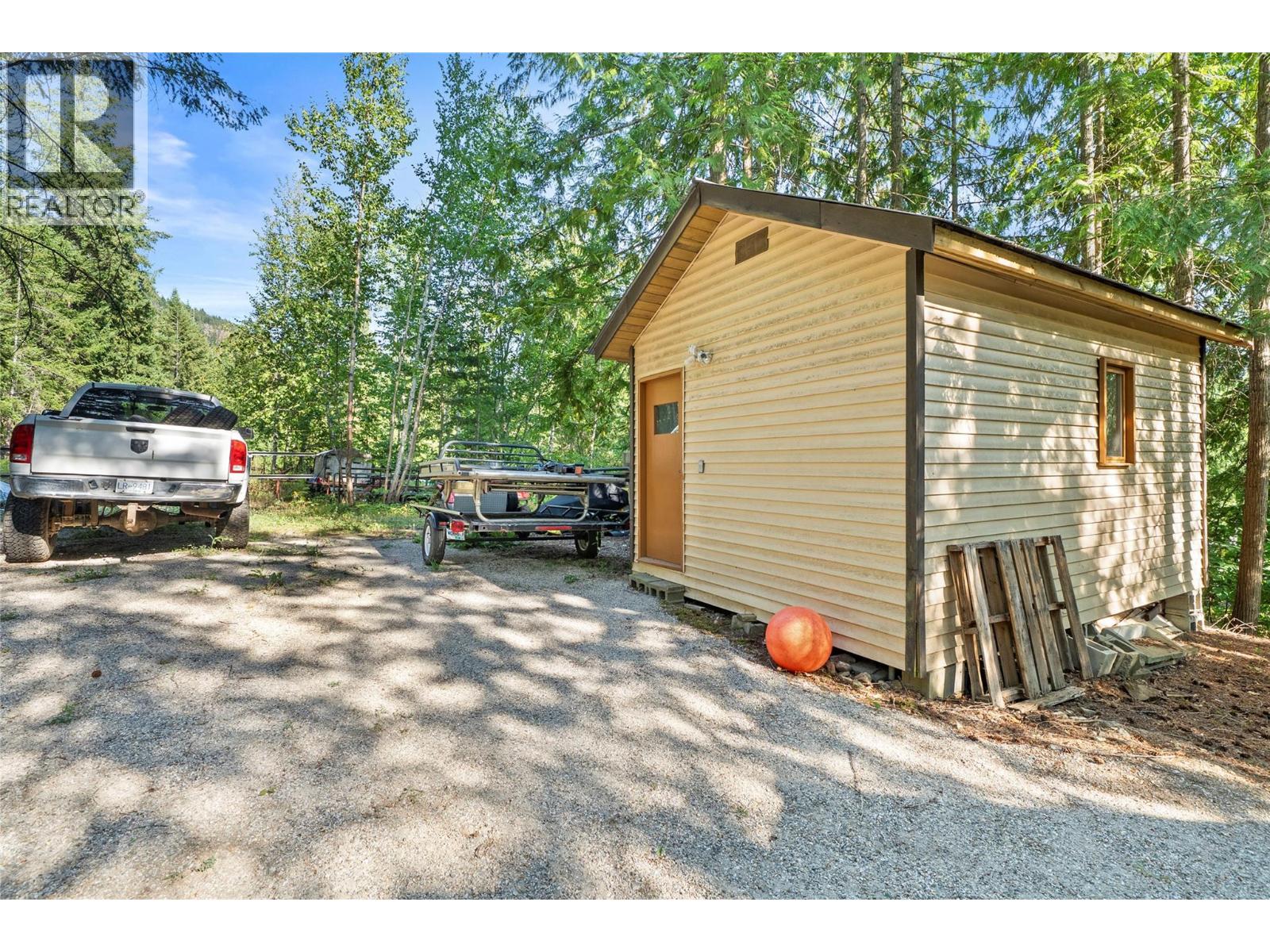 8 Old Town Road - Image 33