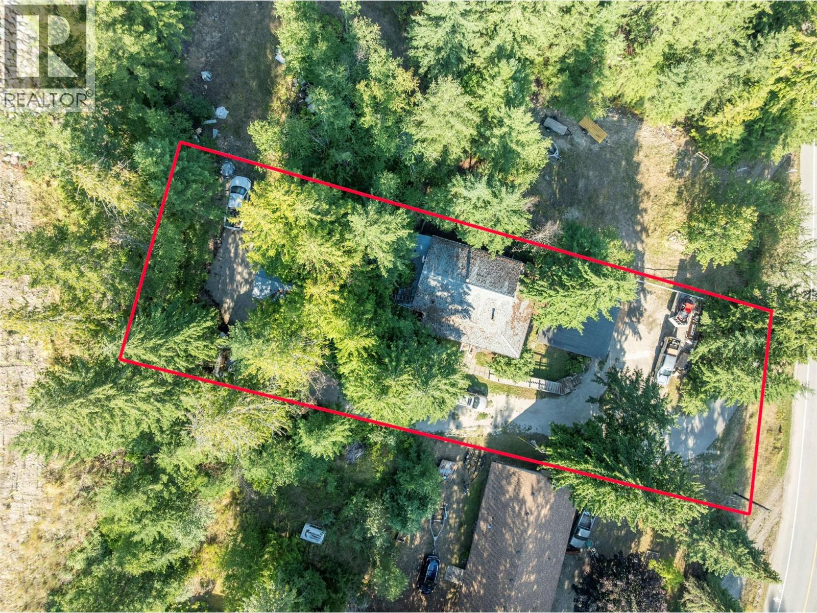 8 Old Town Road - Image 38