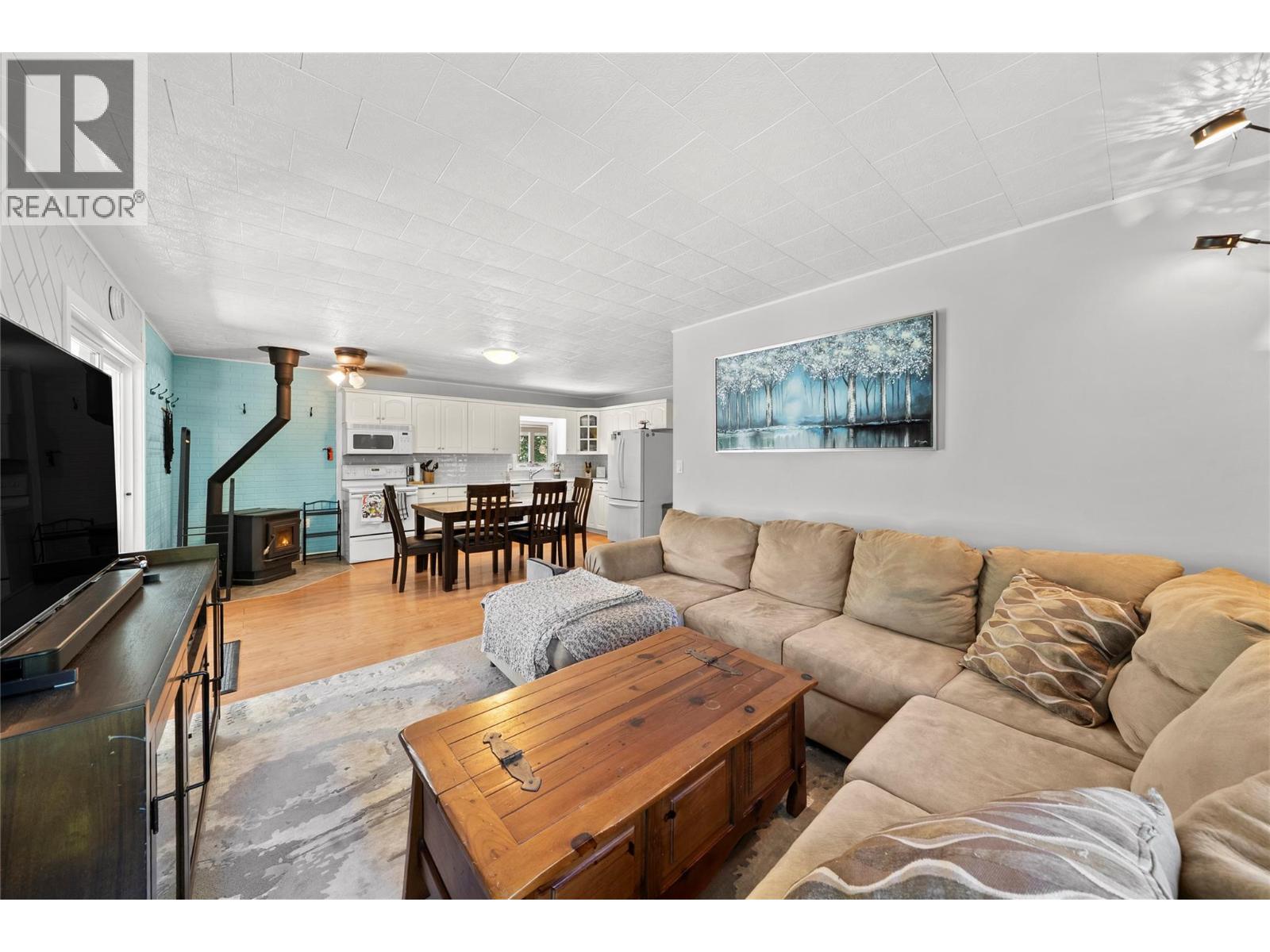 8 Old Town Road - Image 15
