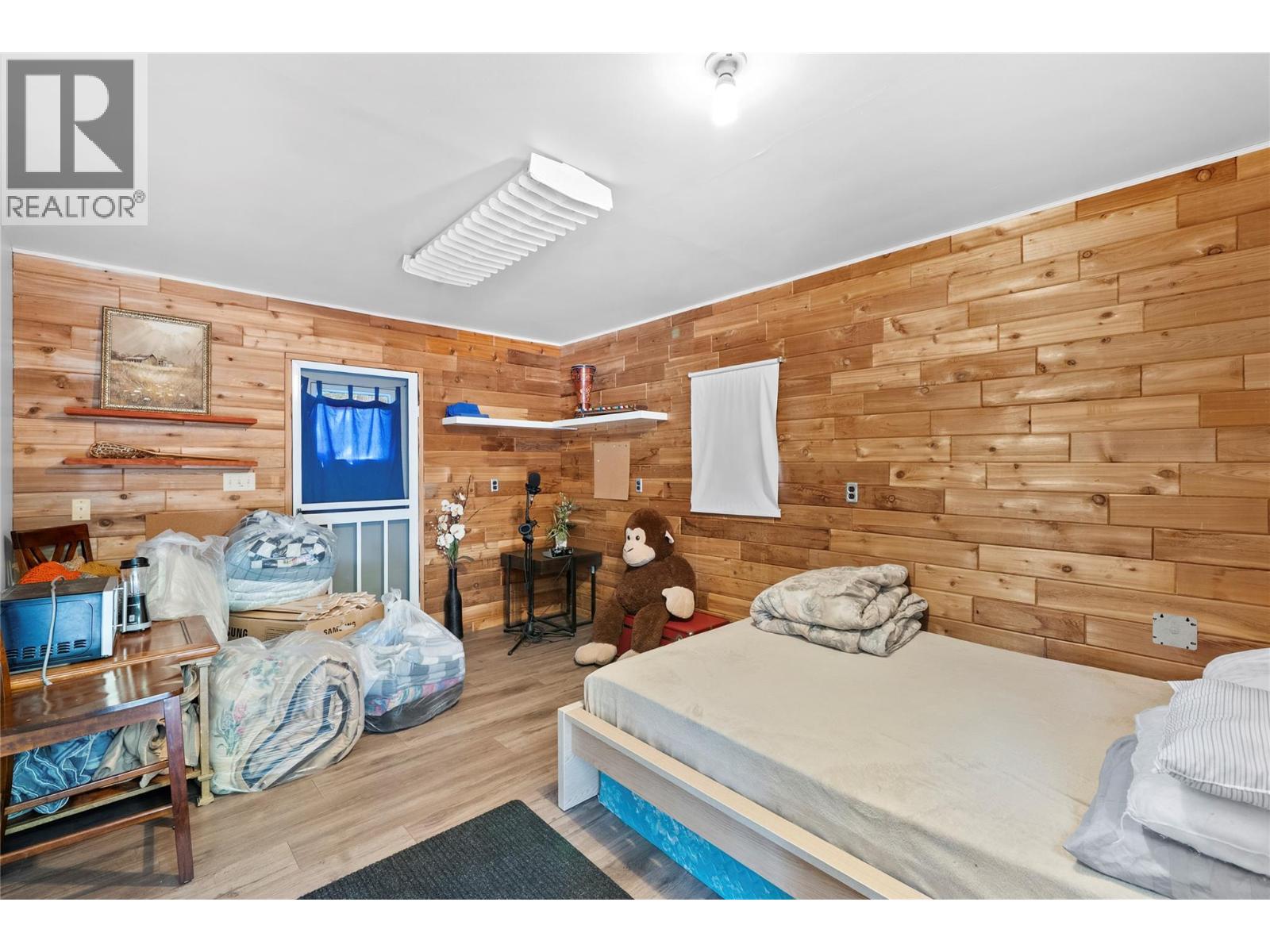 8 Old Town Road - Image 34