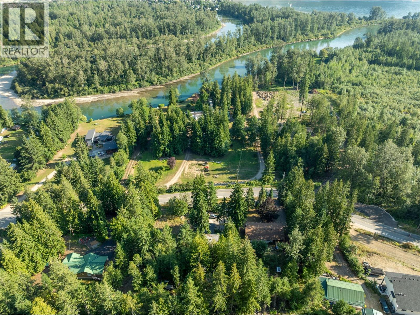 8 Old Town Road - Image 39