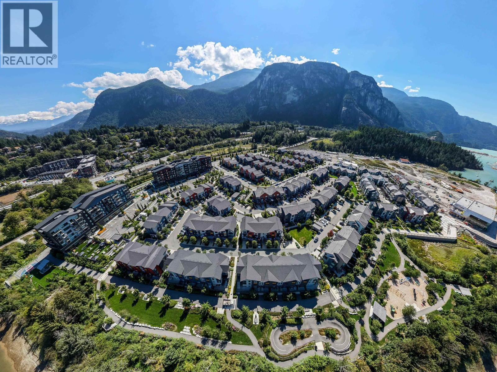 1379 MARINASIDE PLACE, Squamish