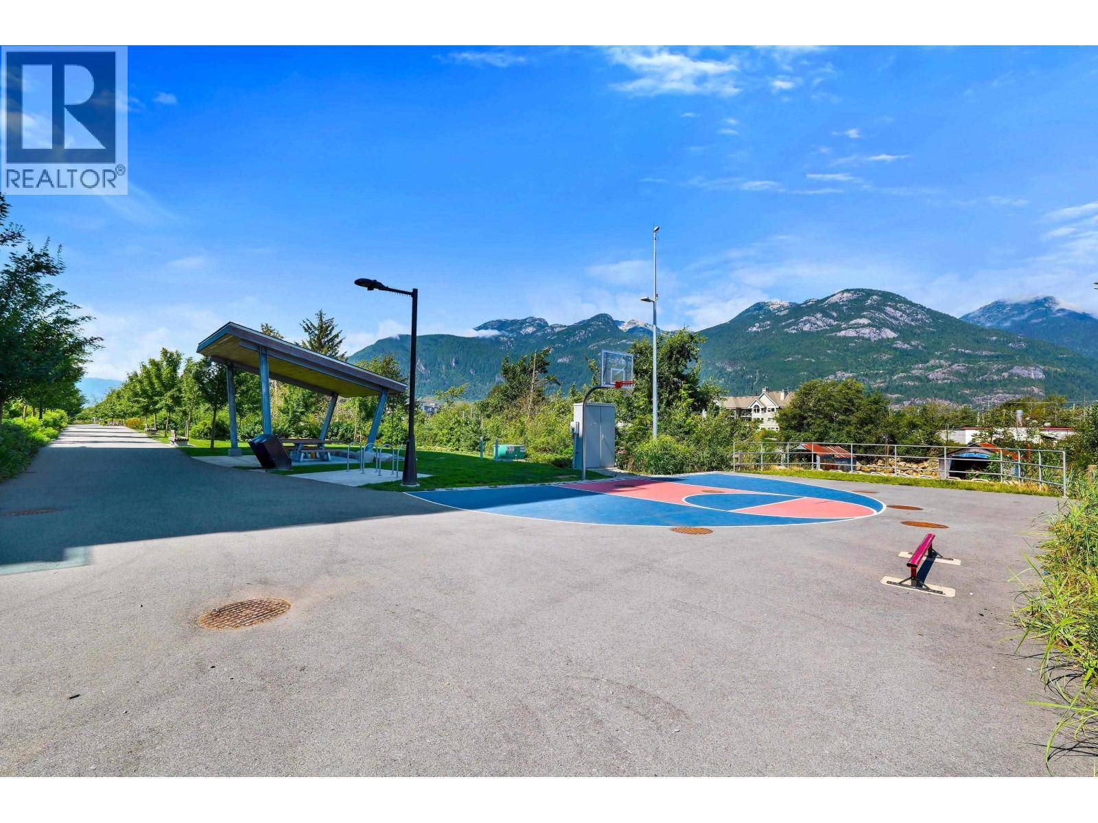 1379 MARINASIDE PLACE, Squamish