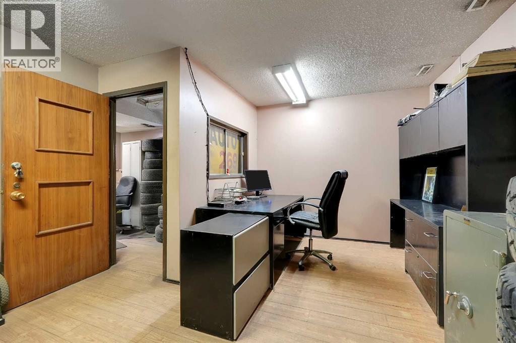 5101 20 Avenue Southeast - Photo 11