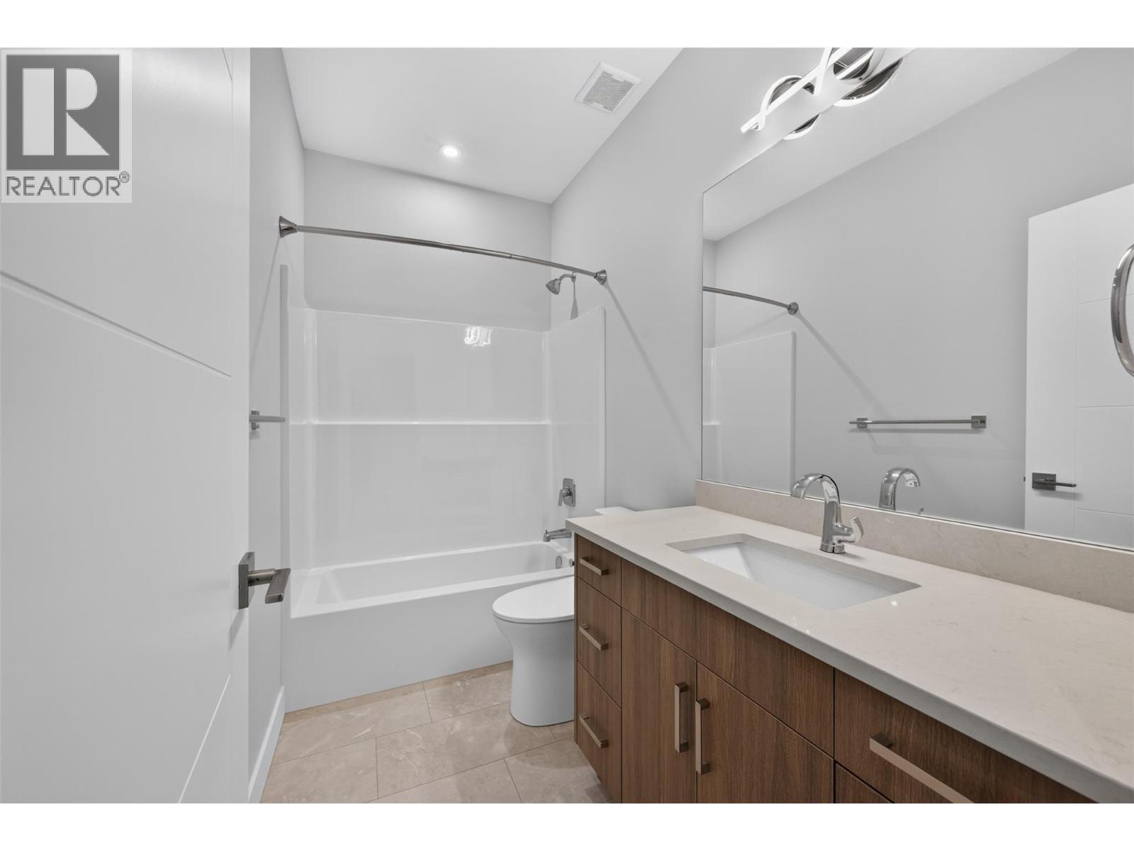 2009 39 Avenue Unit# 2, Vernon