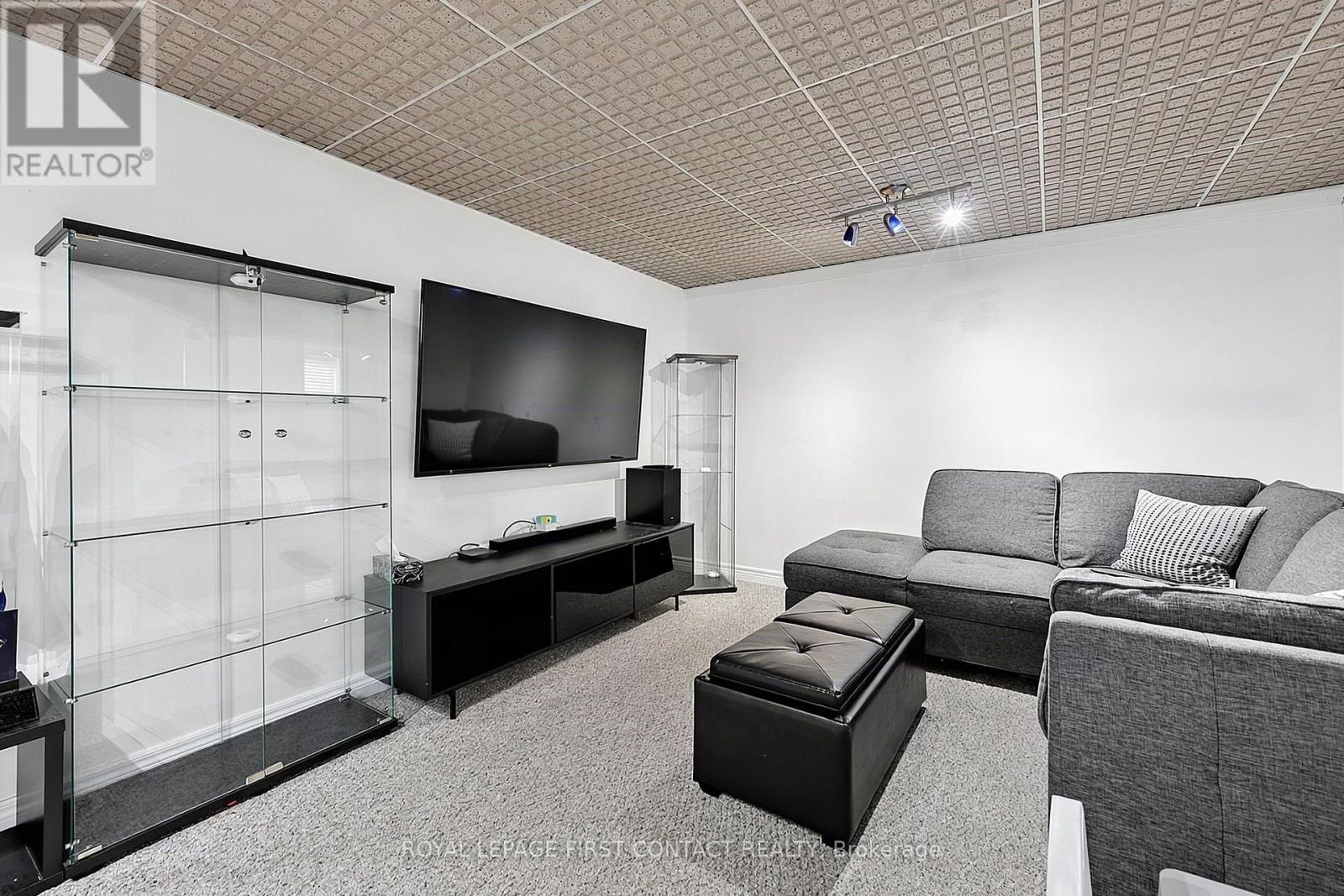14 HUNTER COURT - Image 23
