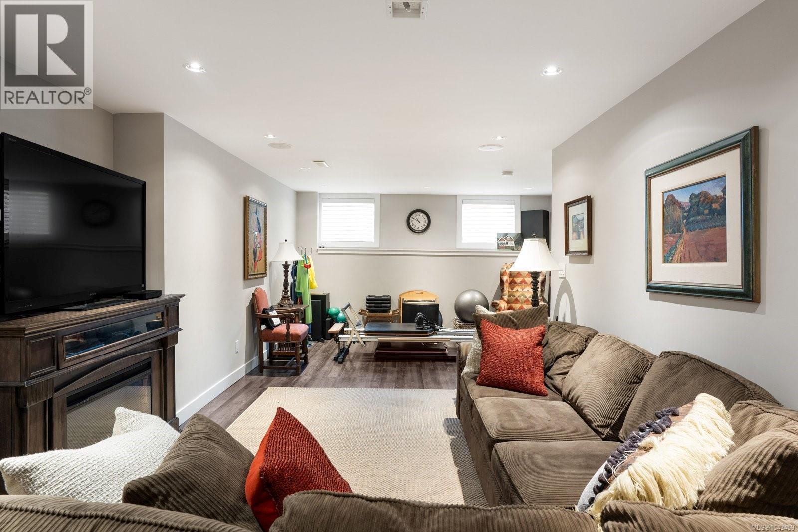 5256 Del Monte Ave - Image 32