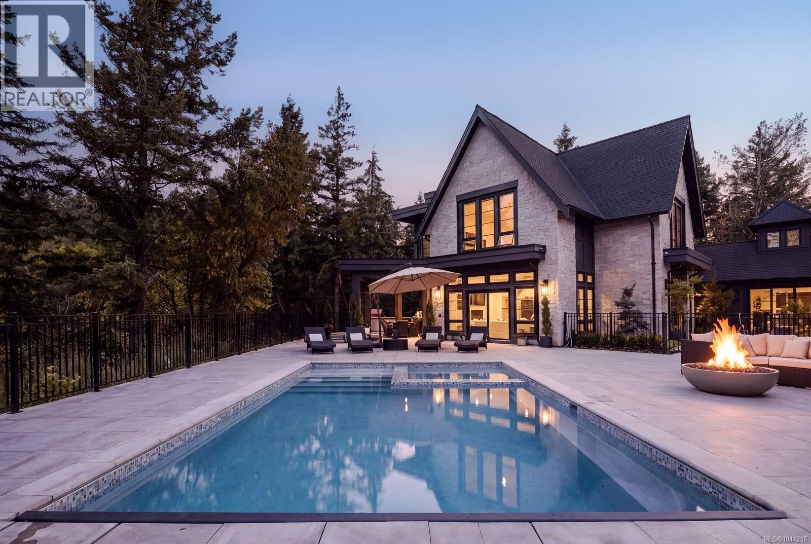 2060 Pinehurst Terr - 1