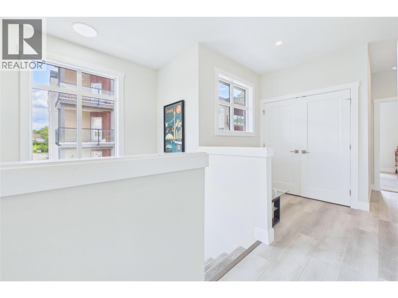 #7 115 Wyndham Crescent - Image 21