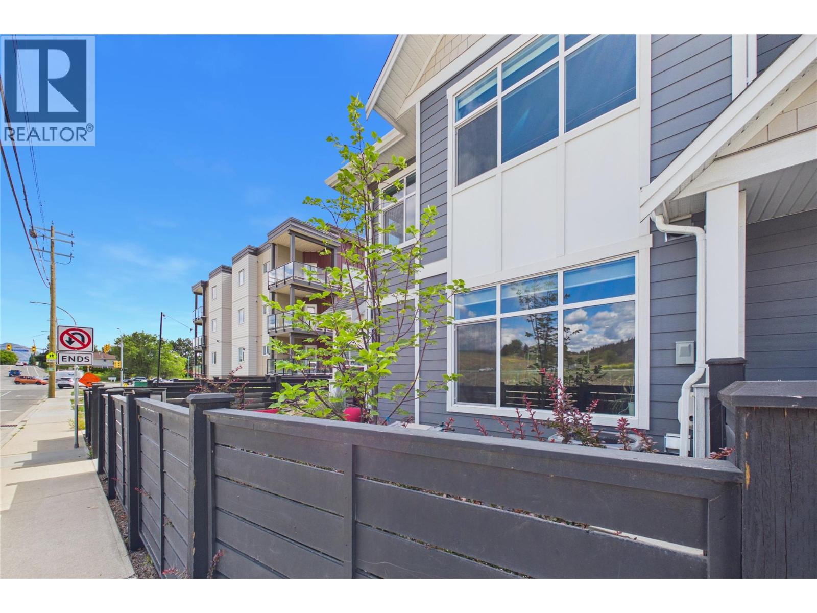 #7 115 Wyndham Crescent - Image 34