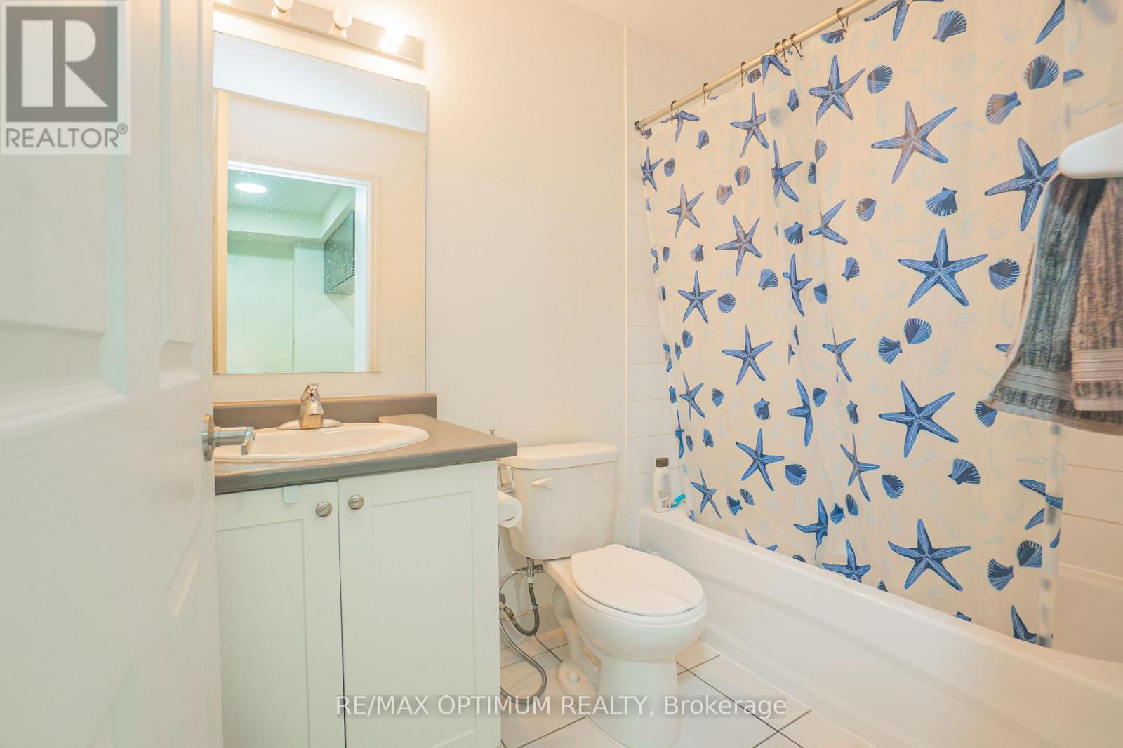 #315 50 SKY HARBOUR DRIVE - 22