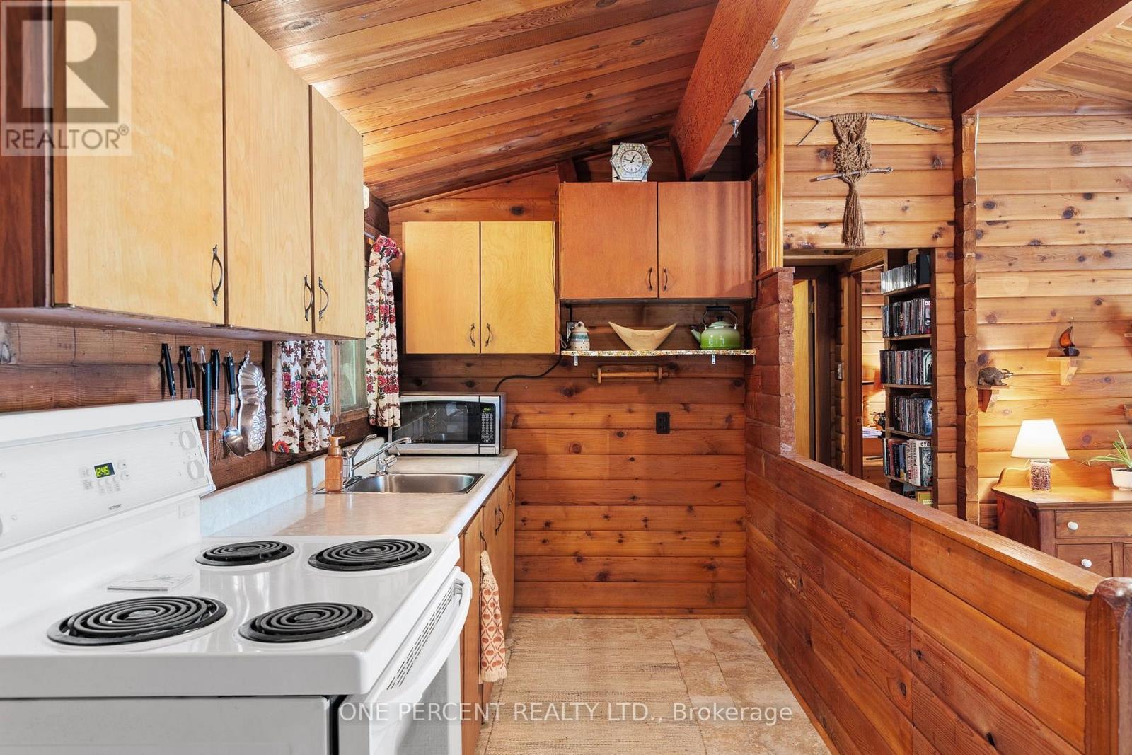 1143 BUTTERFLY ROAD - Image 16