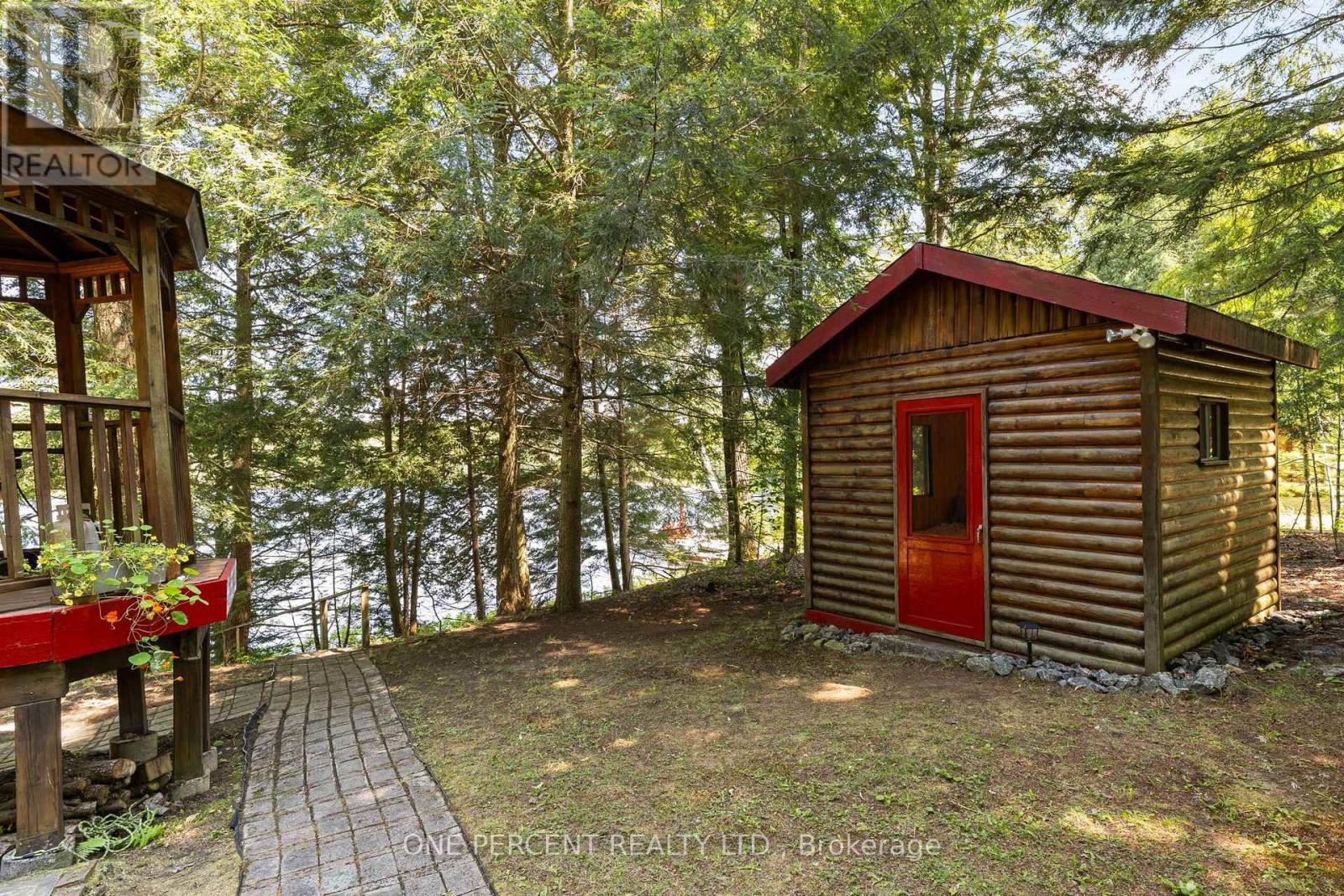 1143 BUTTERFLY ROAD - Image 27