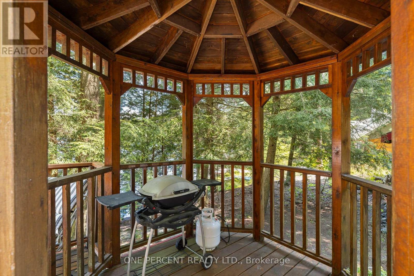 1143 BUTTERFLY ROAD - Image 32