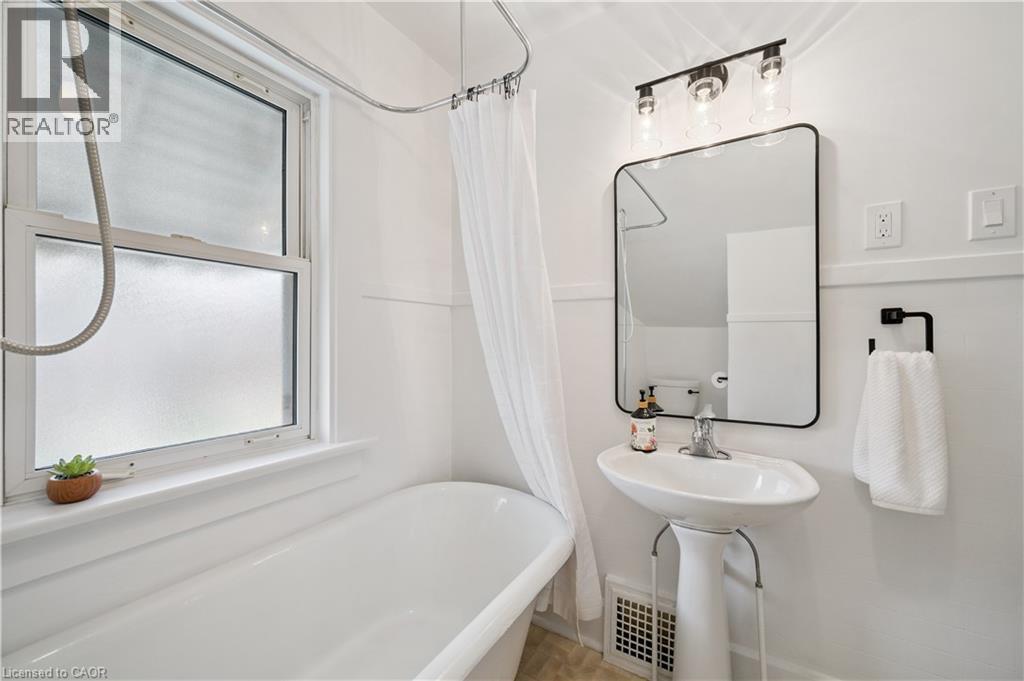 188 WENTWORTH Avenue - Image 18