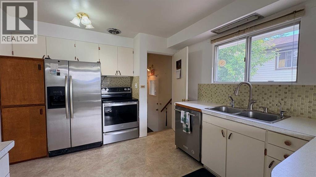 718 10 Street - 4