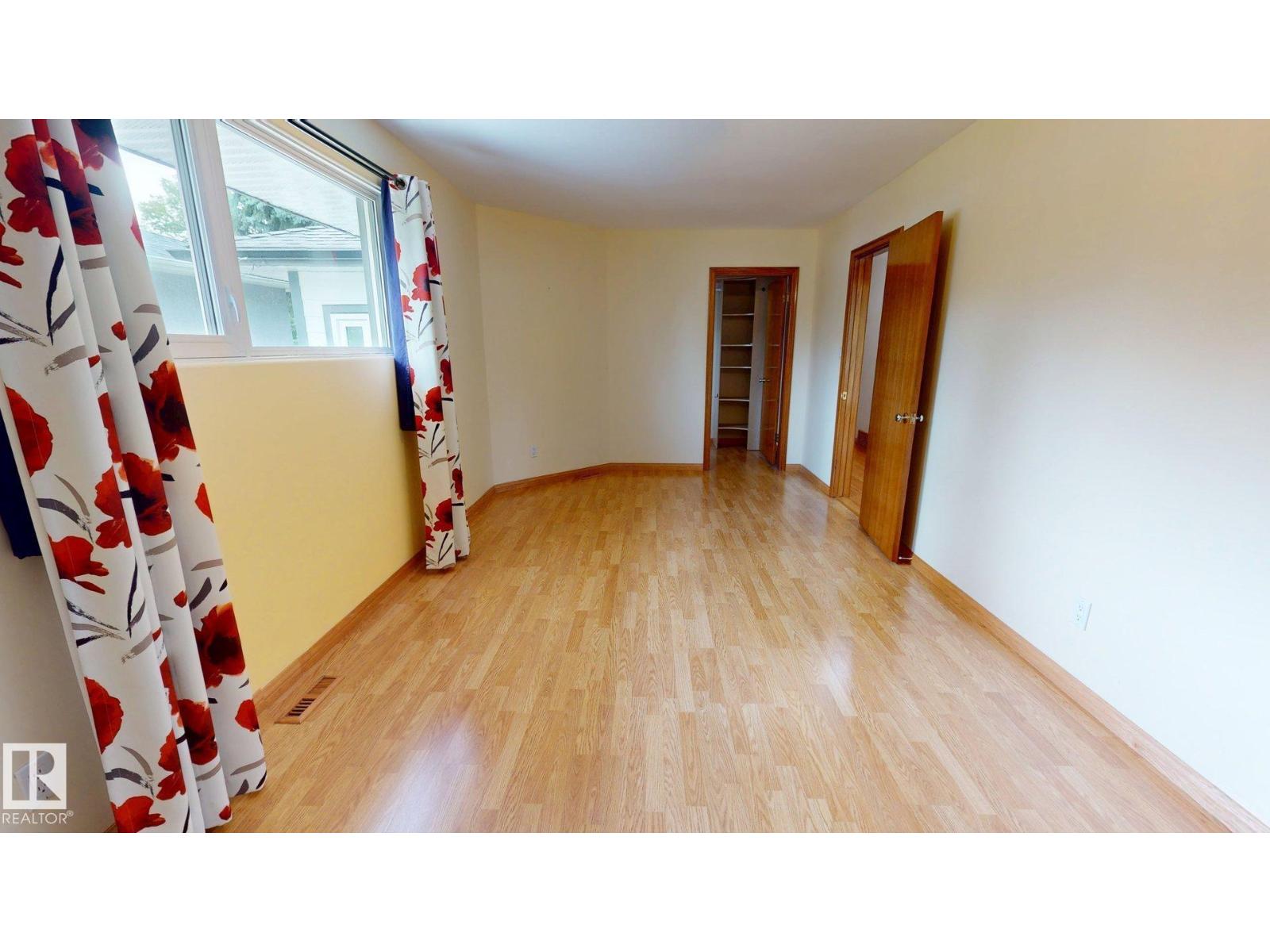 9503 77 Street NW - Photo 12