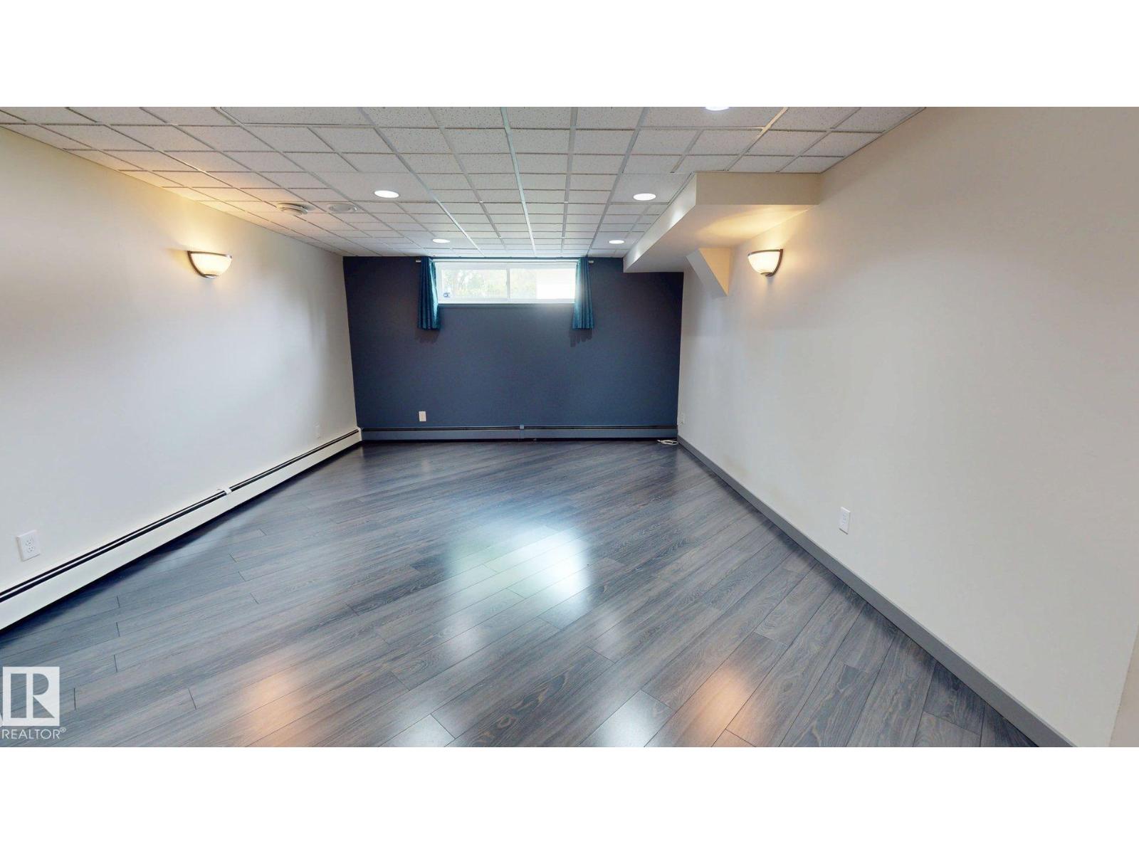 9503 77 Street NW - Photo 24
