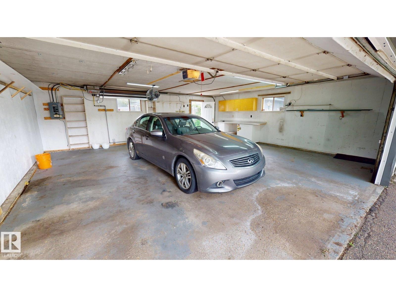 9503 77 Street NW - Photo 34