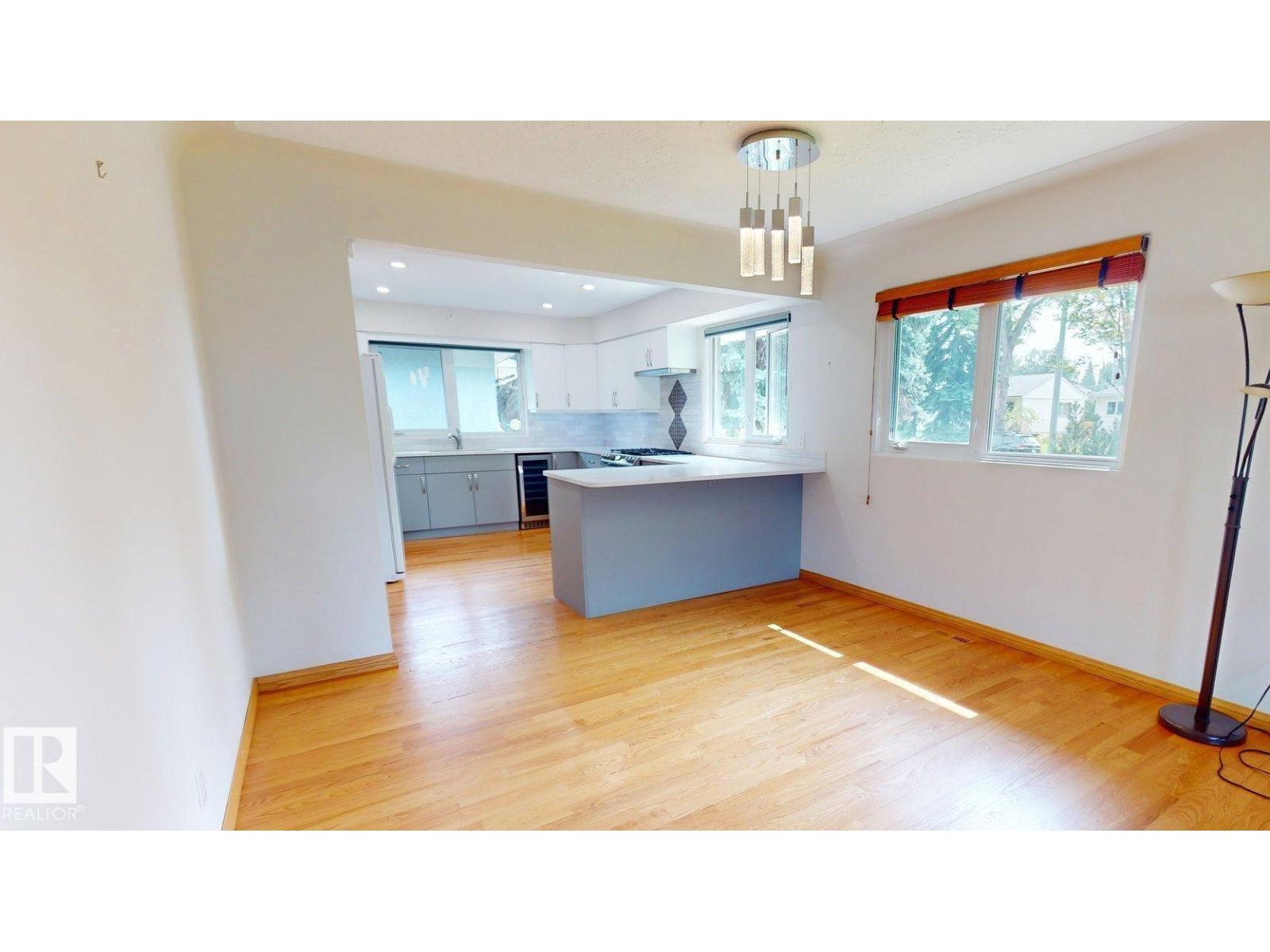 9503 77 Street NW - Photo 6