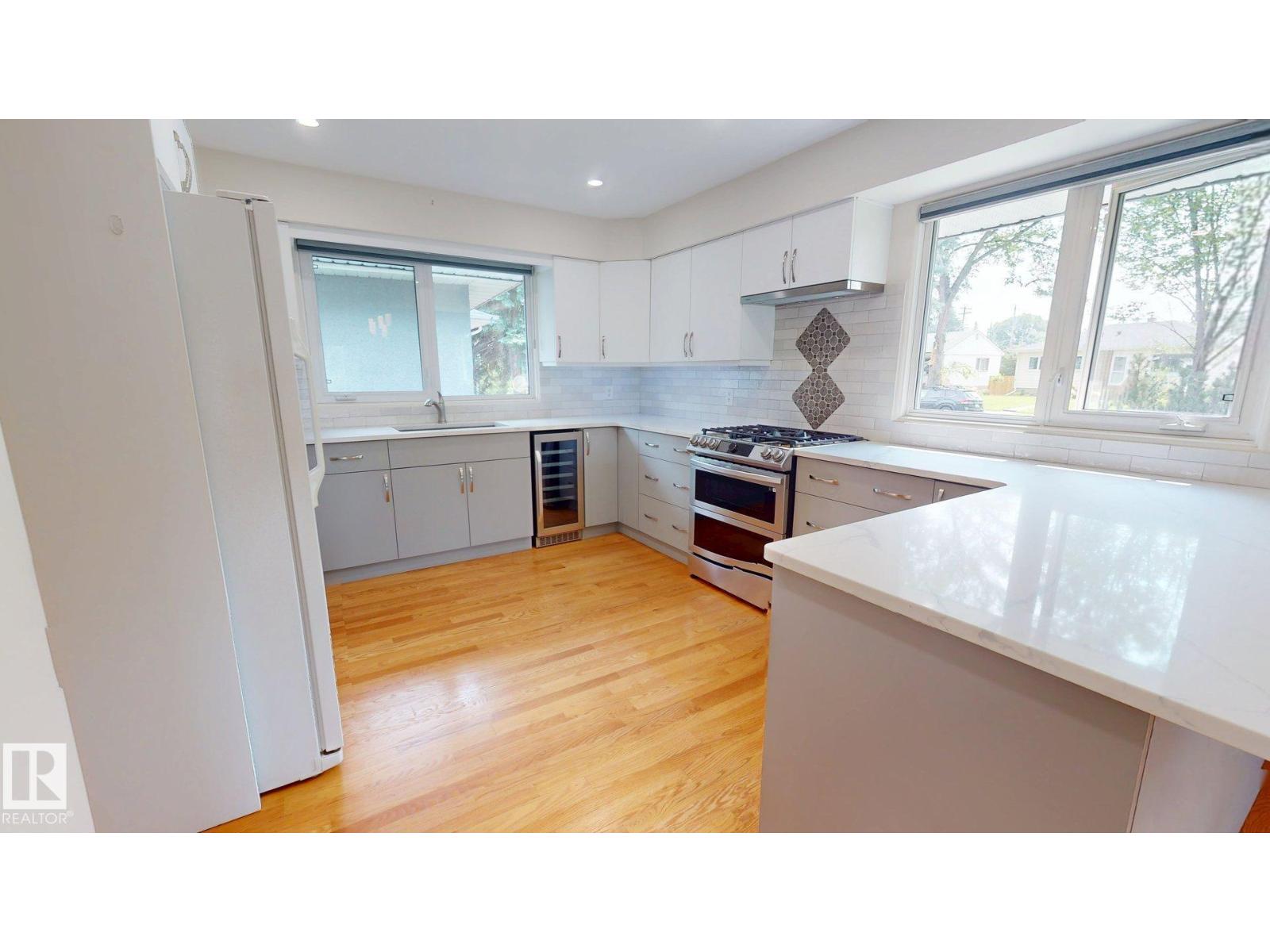 9503 77 ST NW - 7